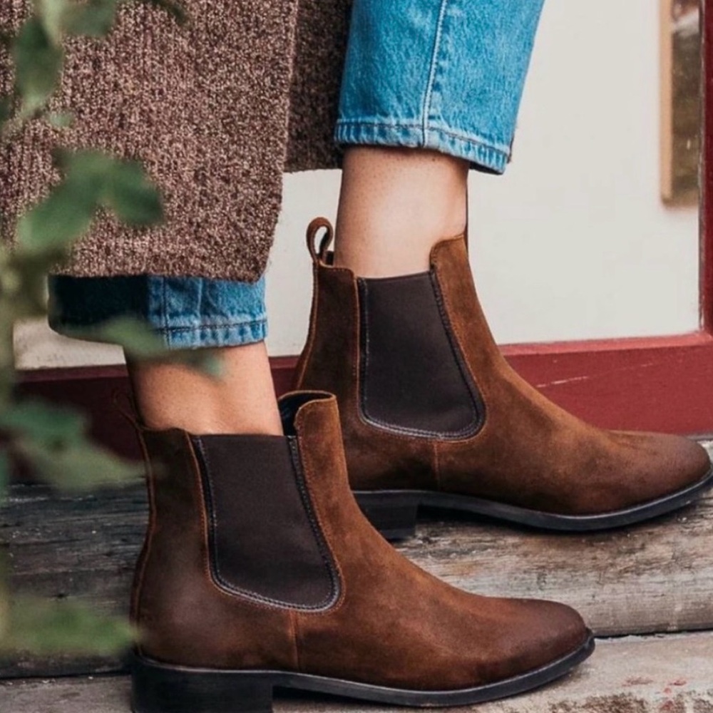 Thursday boot company duchess suede Chelsea boots 5.5